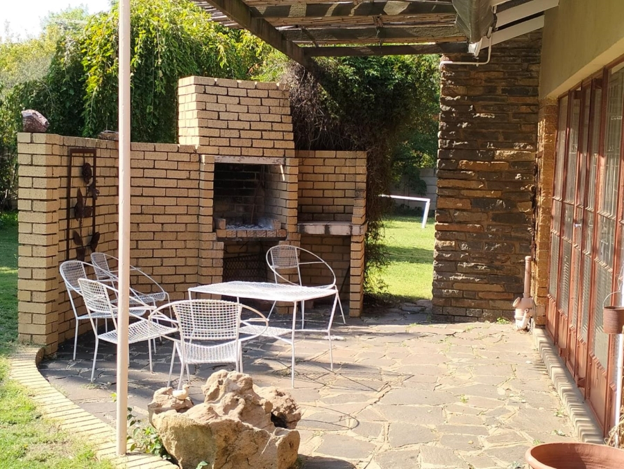 9 Bedroom Property for Sale in Bayswater Free State